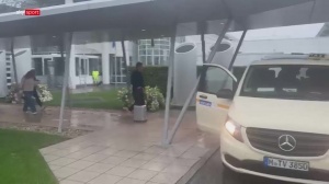冷冷清清!世界杯爆冷止步32强后,德国队在瓢泼大雨中回到慕尼黑