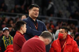从球员到篮协主席?姚明:不再是死记硬背战术手册 必须从零学习